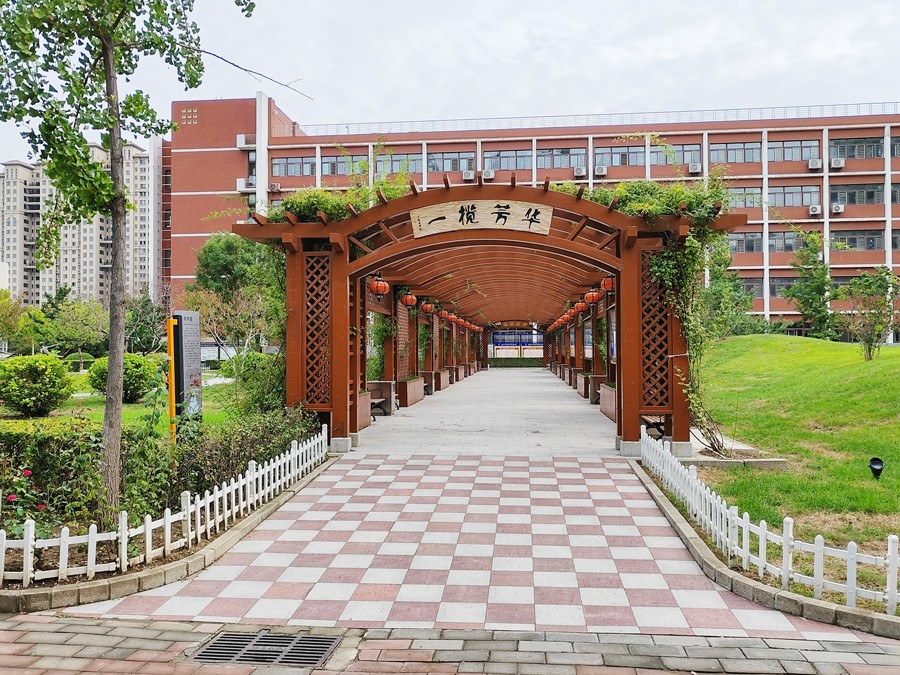 校园廊架01.jpg
